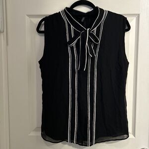 White House Black Market Blouse Black and White  V Neck Tie Sleeveless Size 8